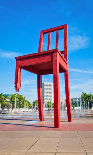 Descendez aux attractions de Genève avec un tour en bus Hop-On Hop-Off – Découvrez Genève à votre rythme en 2025 Descendez aux attractions, musées et monuments de Genève avec un tour en bus à arrêts multiples – Arrêts pratiques et visite panoramique en 2025